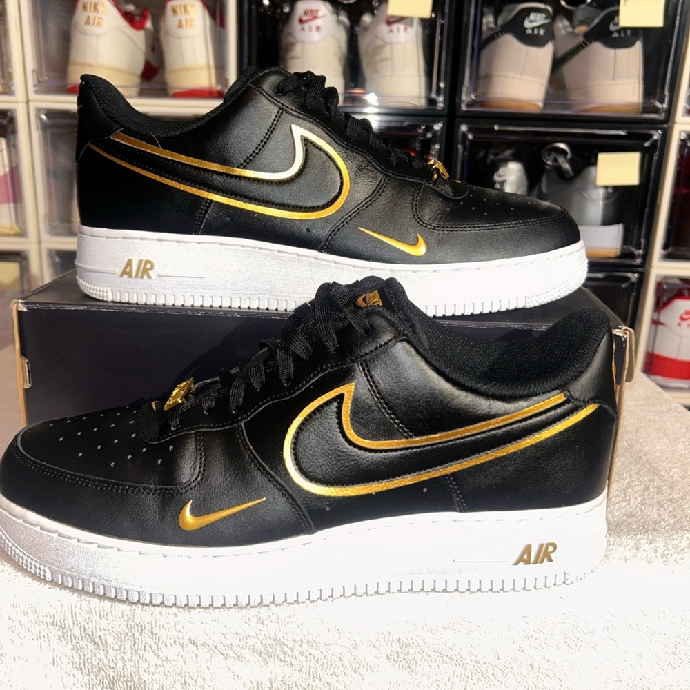 Nike Air Force 1 '07 LV8 "Metallic Swoosh Pack"
# DA8481-001. Original box.